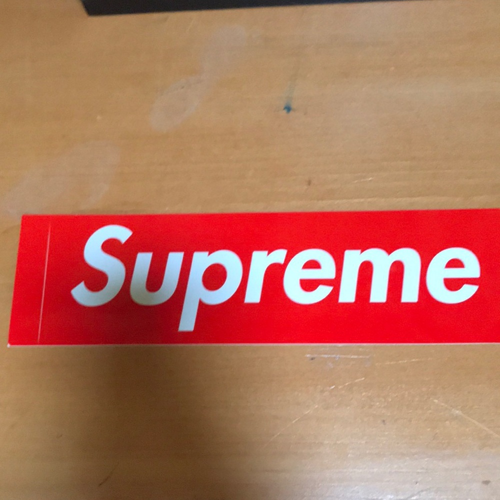 SUPREME BOX LOGO STICKER